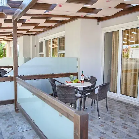 Ξενοδοχείο Alia Beach 3*