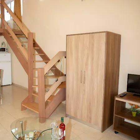 Ξενοδοχείο Alia Beach 3*