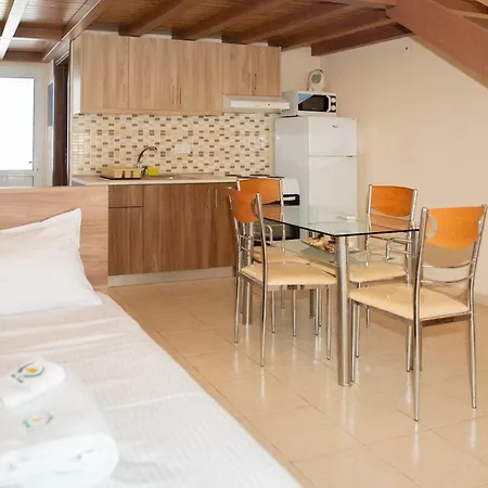 Alia Beach Otel 3*