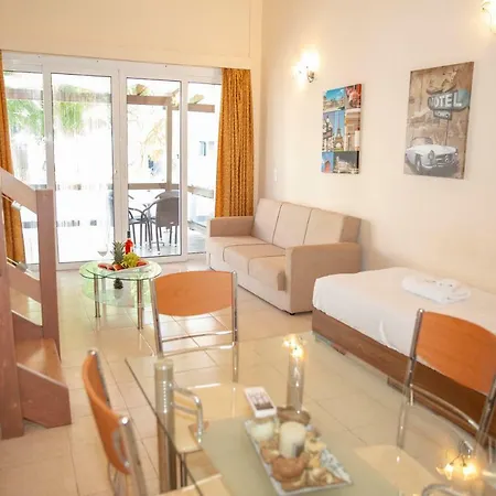 Alia Beach 3*